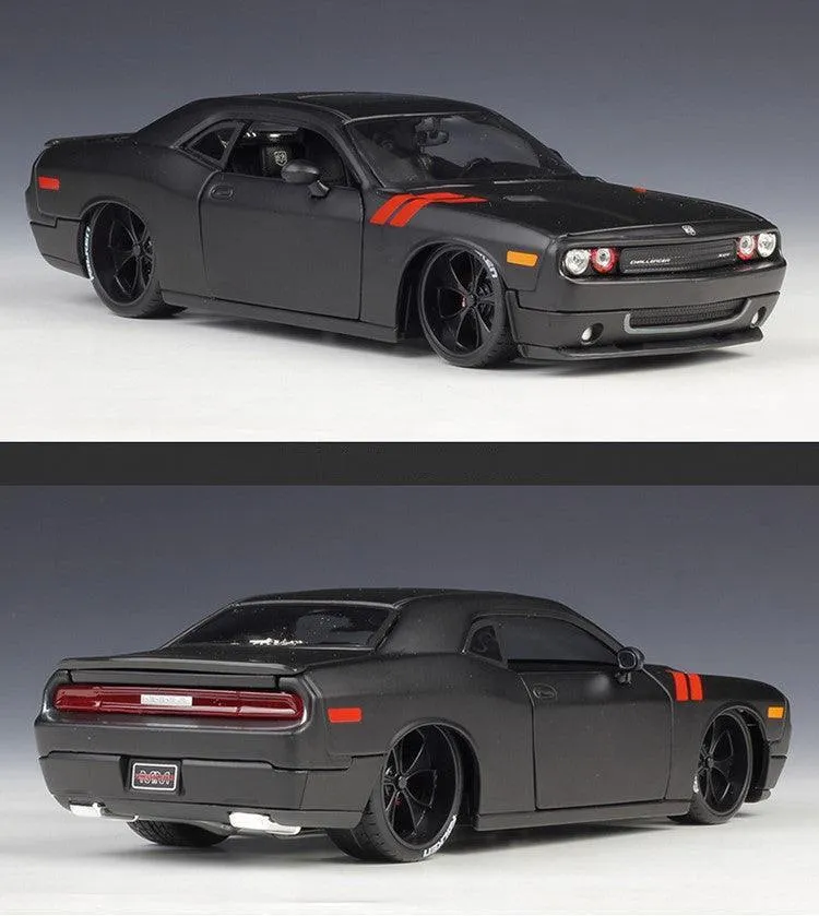 1:24 Dodge Challenger 2008 Custom Alloy Model Car