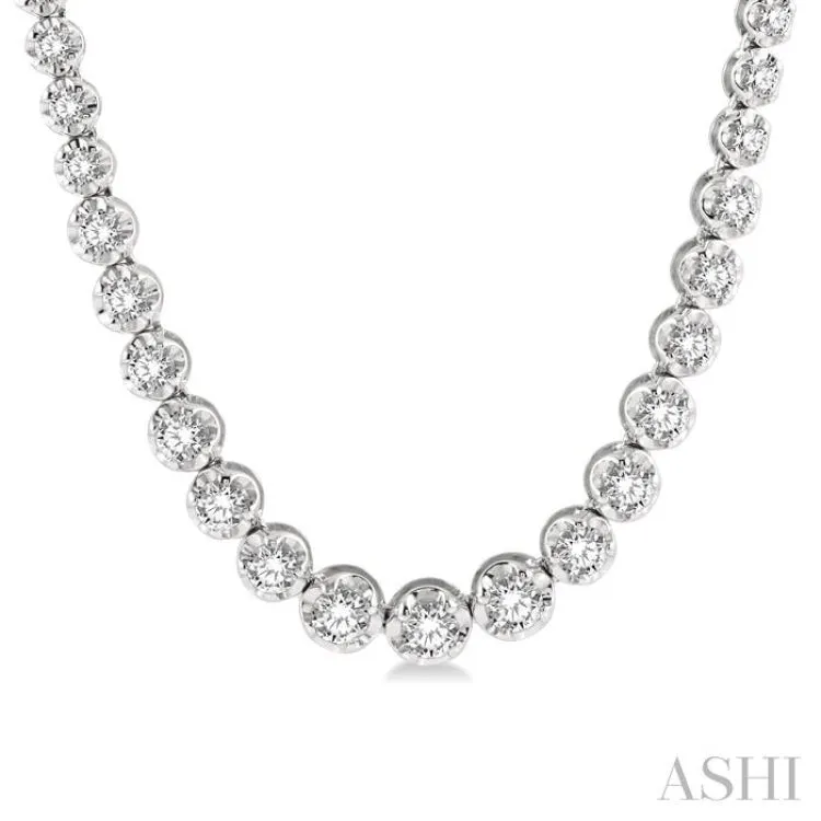 2 ctw Round Cut Diamond Illusion Necklace in 14K White Gold