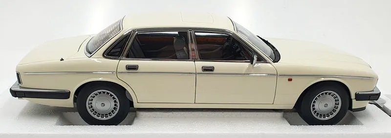 Almost Real 1/18 Scale 810542 - Jaguar Daimler XJ6 XJ40 - Glacier White