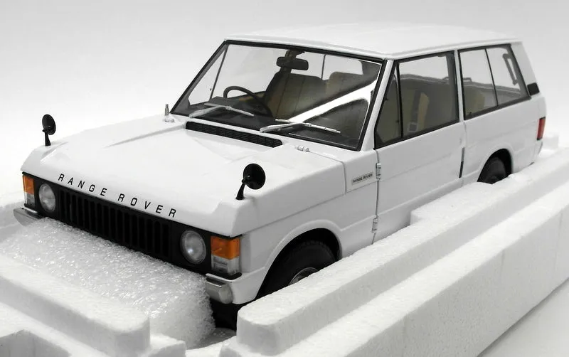 Almost Real 1/18 Scale Diecast - 810102 Land Rover Range Rover 1970 White