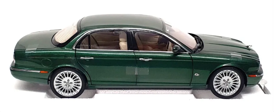 Almost Real 1/18 Scale Diecast 810502 - Jaguar XJ6 (X350) - Racing Green