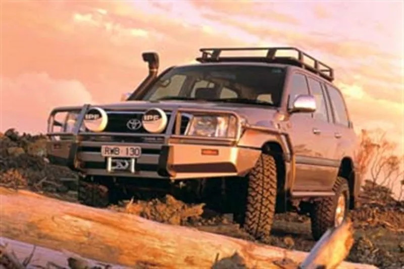 ARB Deluxe Steel Bull Bar | 1998-2002 Toyota Land Cruiser