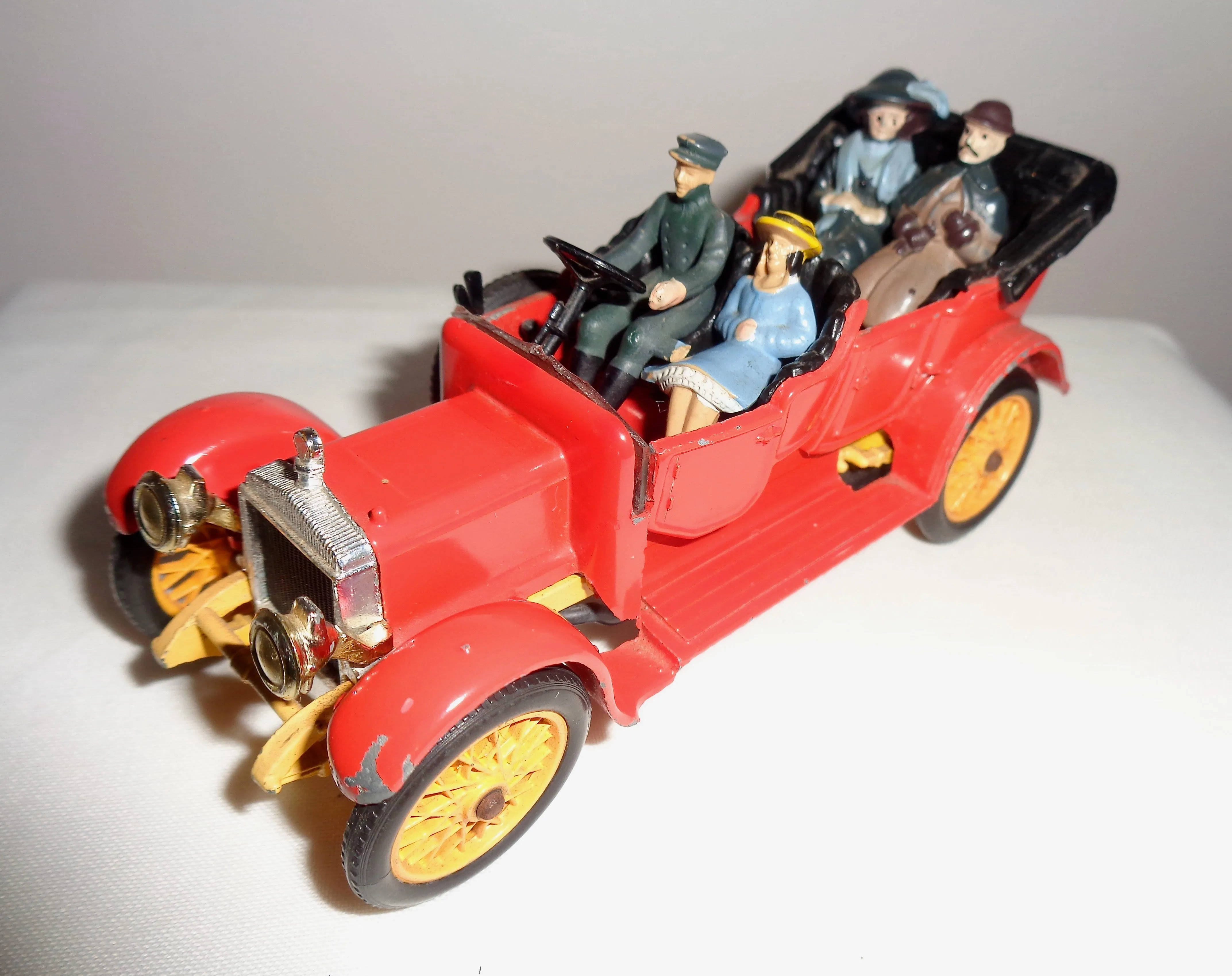 Corgi Classics Red Model 9021 38BP 1910 Daimler