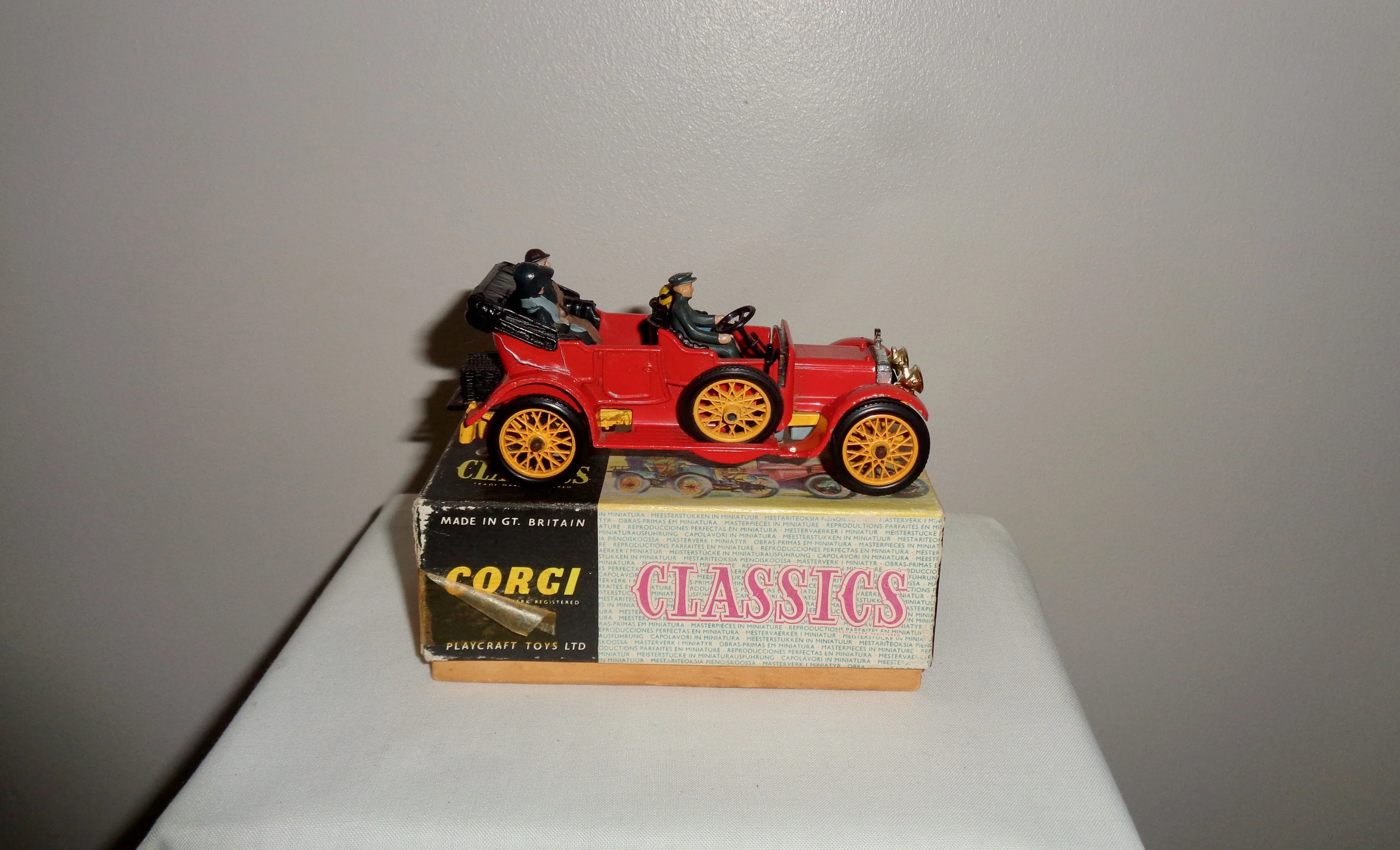 Corgi Classics Red Model 9021 38BP 1910 Daimler