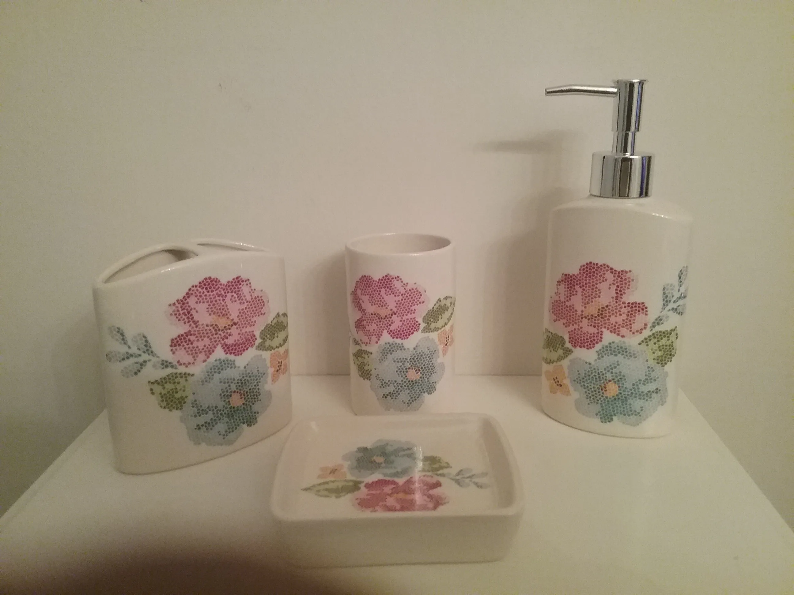 Flower Bathroom Accessory Set