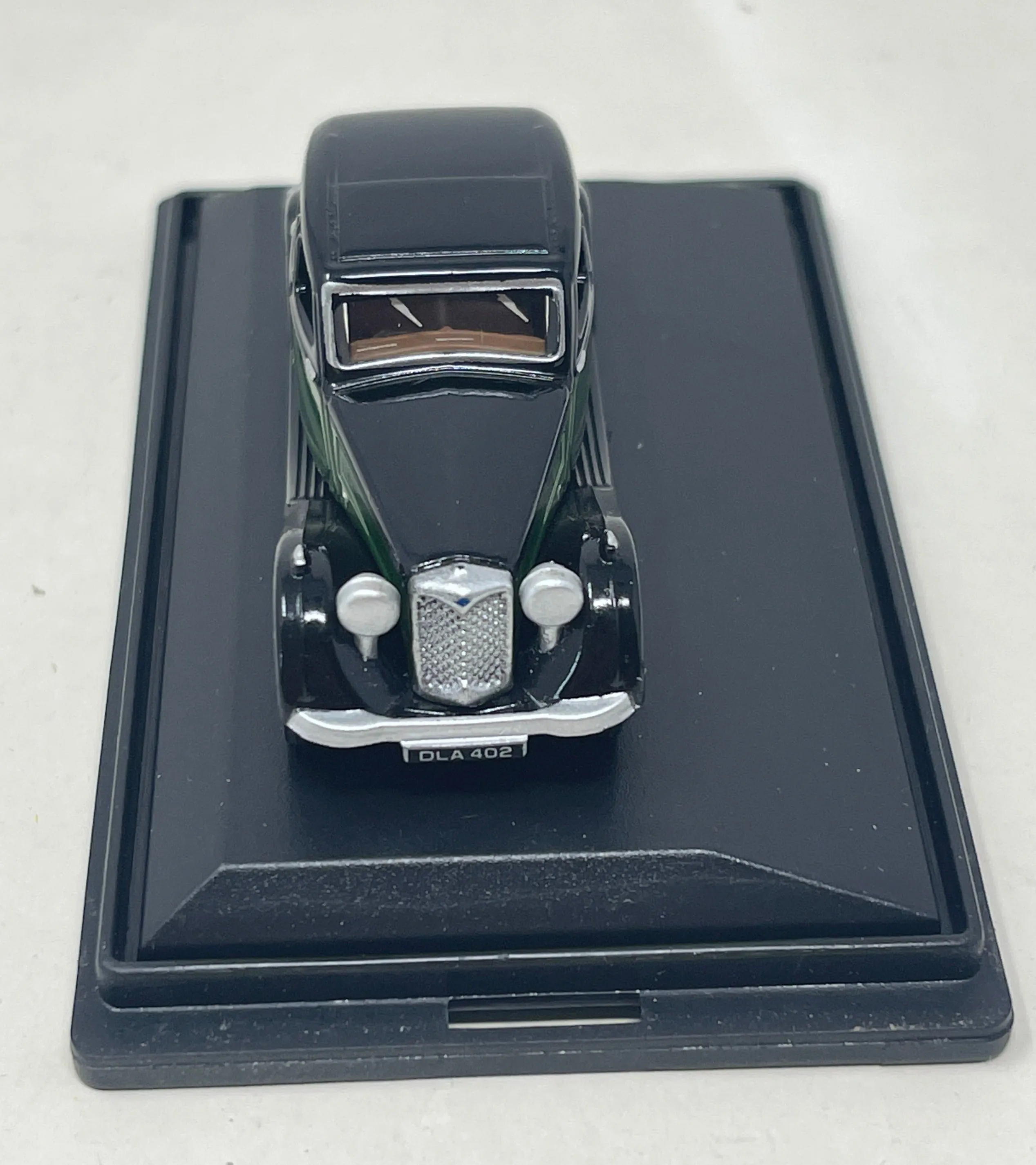 Oxford Automobile  1/76 scale car