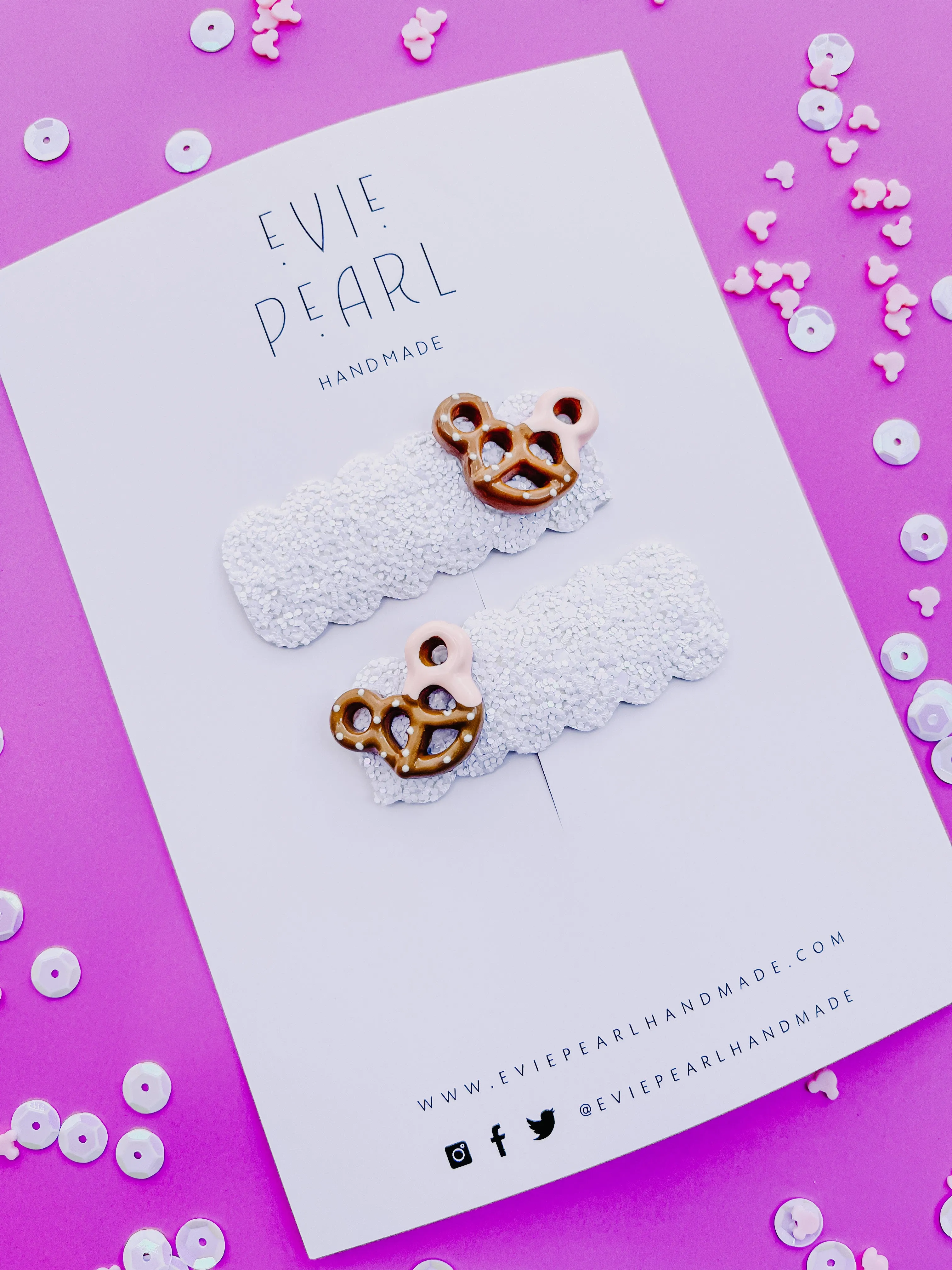 Pink Mouse Pretzel Snap Clips