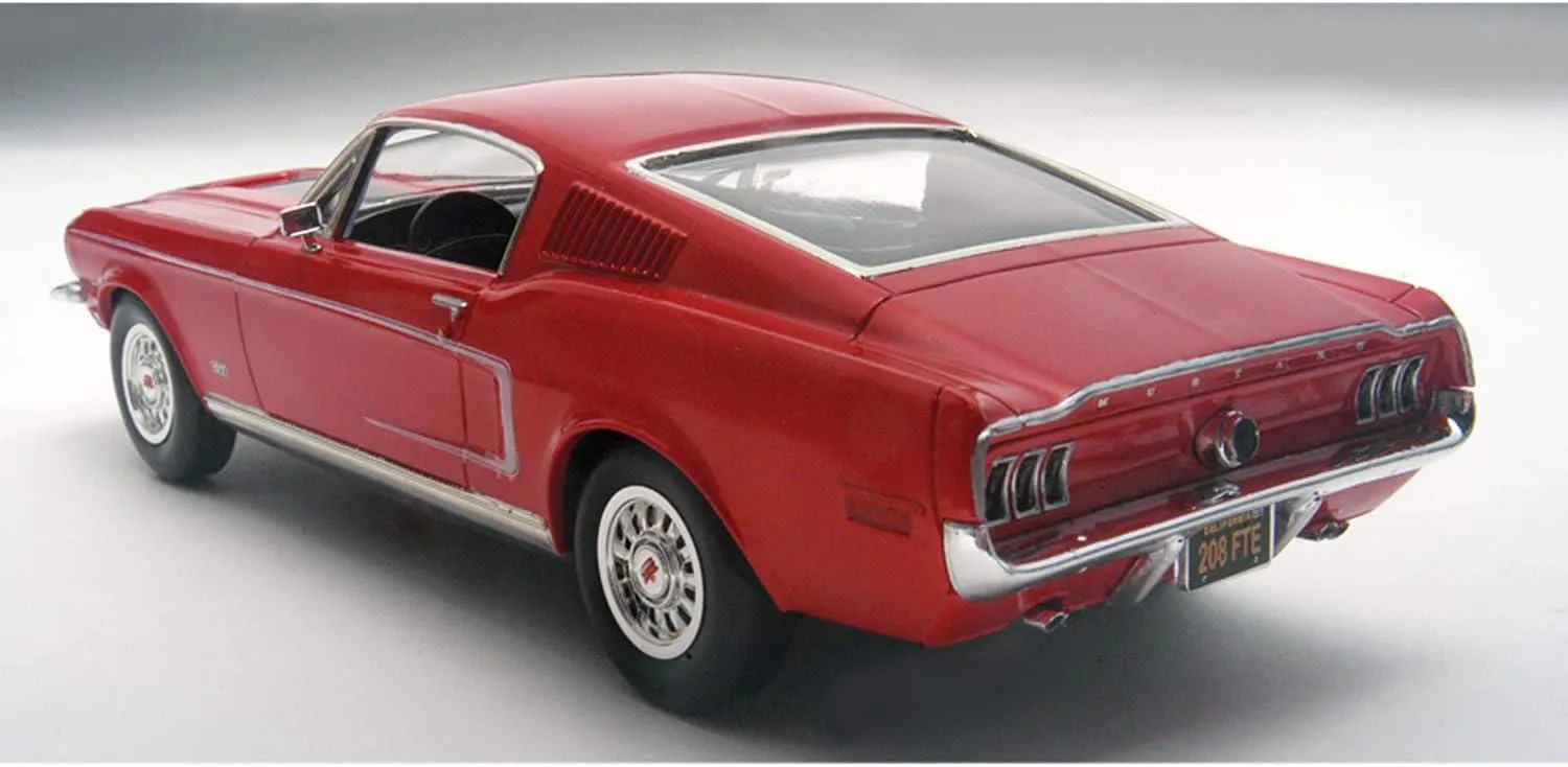 Revell 1968 Mustang GT 2 in 1 1/25 Model Kit