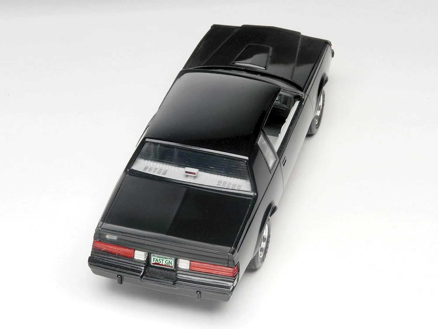 Revell 1987 Buick Grand National 2 In 1 1/24 Model Kit