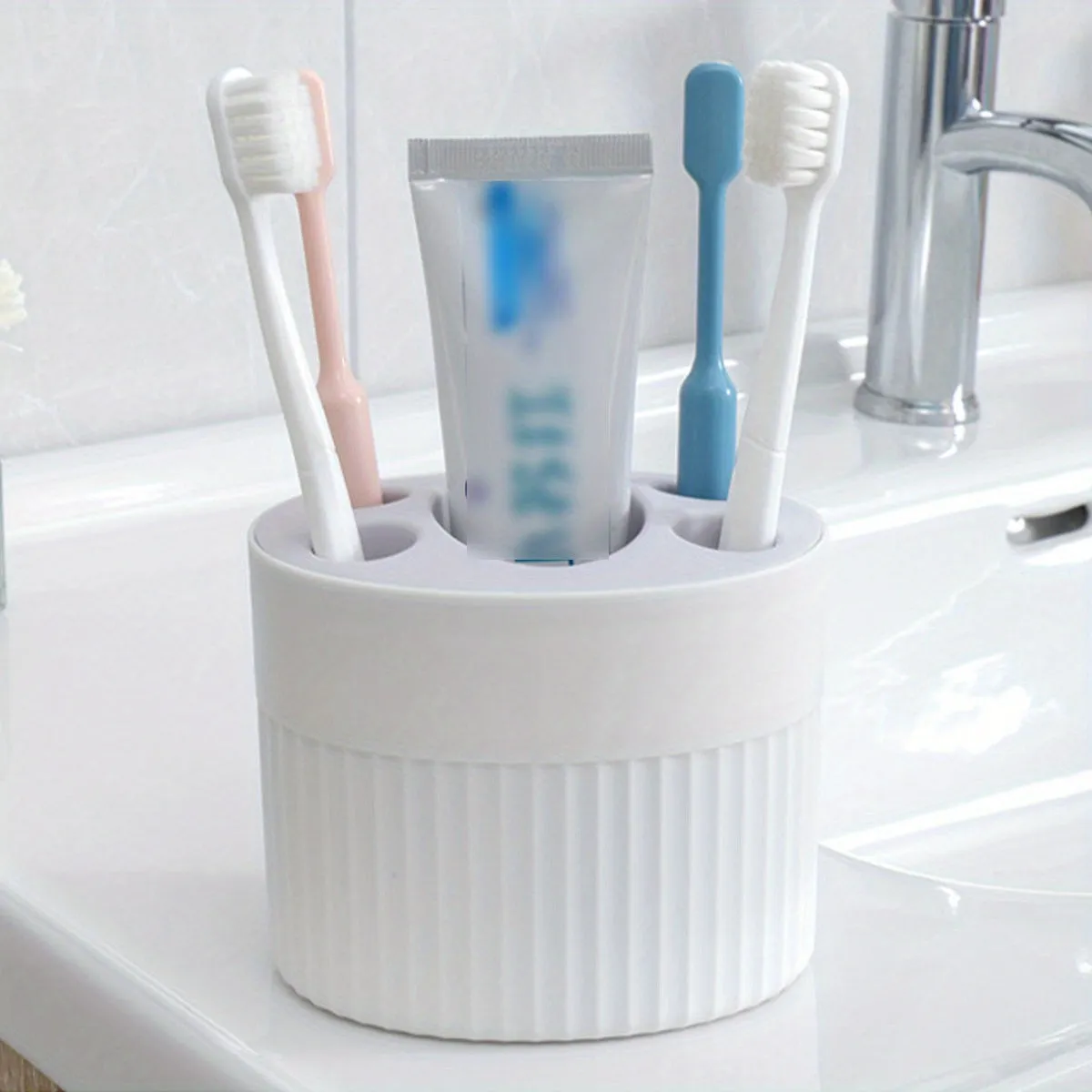 Streamlined Plastic Toothbrush  Toothpaste Organizer  Chic Bathroom Accessory