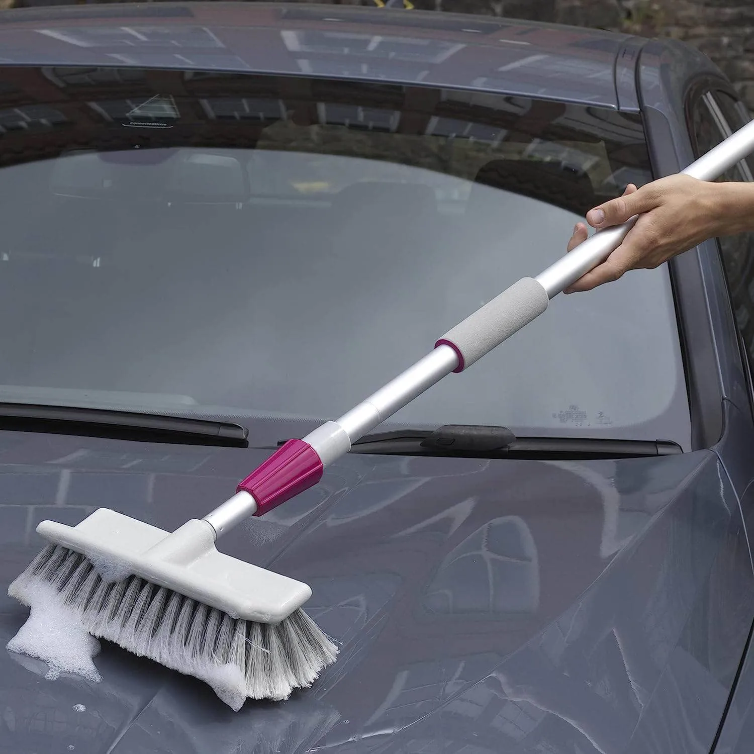 Water Fed Car Cleaning Brush