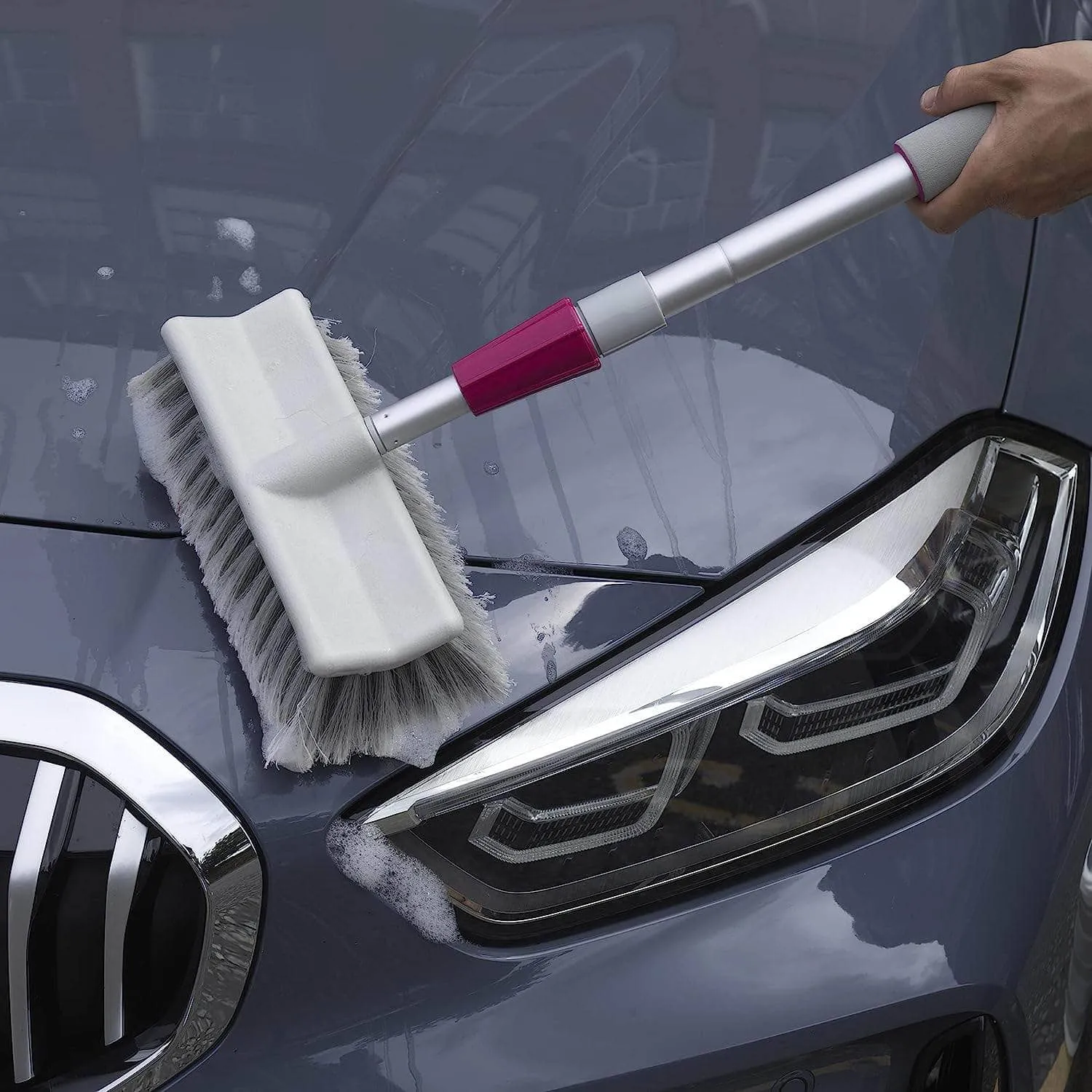 Water Fed Car Cleaning Brush